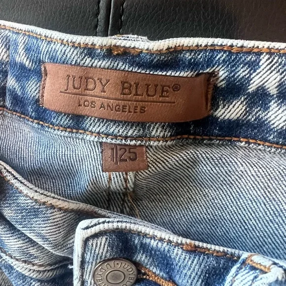 Judy Blue acid wash wide leg - Picture 3 of 5